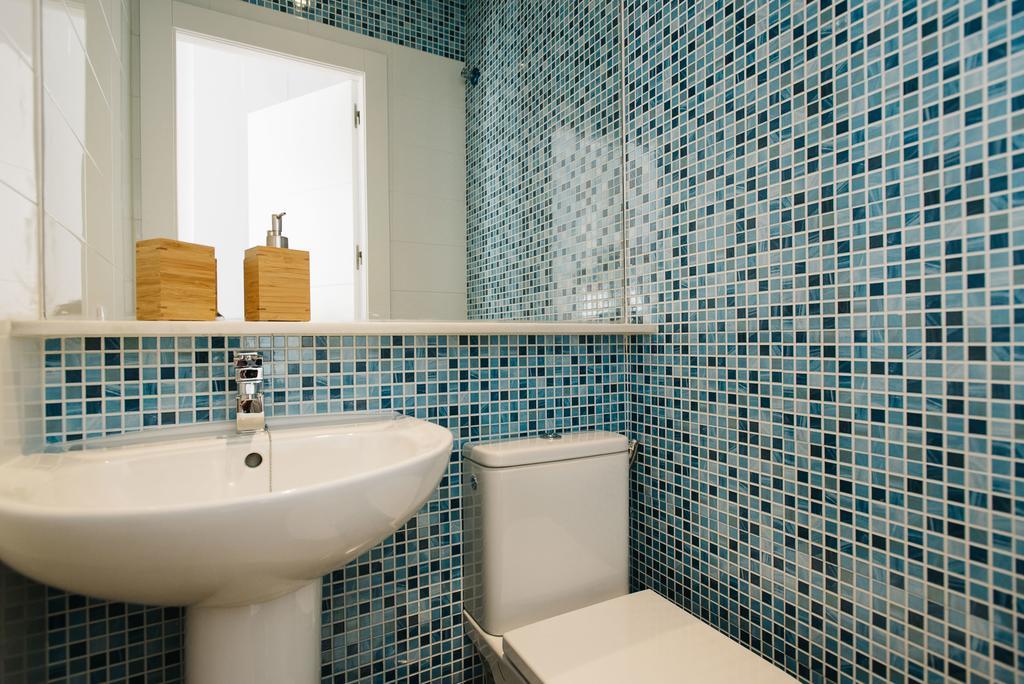 Hostly Acetres 2A-Penthouse In City Center-Fibre-Parking Opt Севилья Экстерьер фото